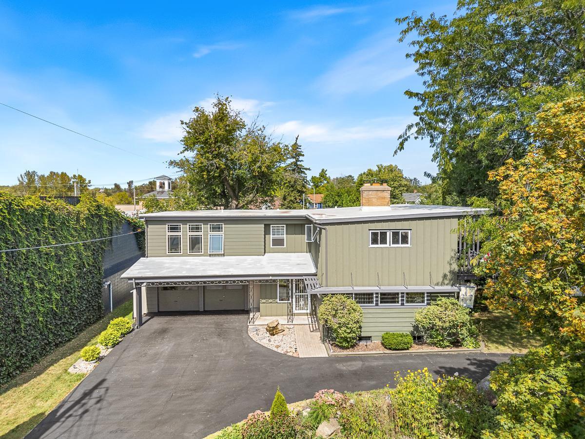 418 West Water Street