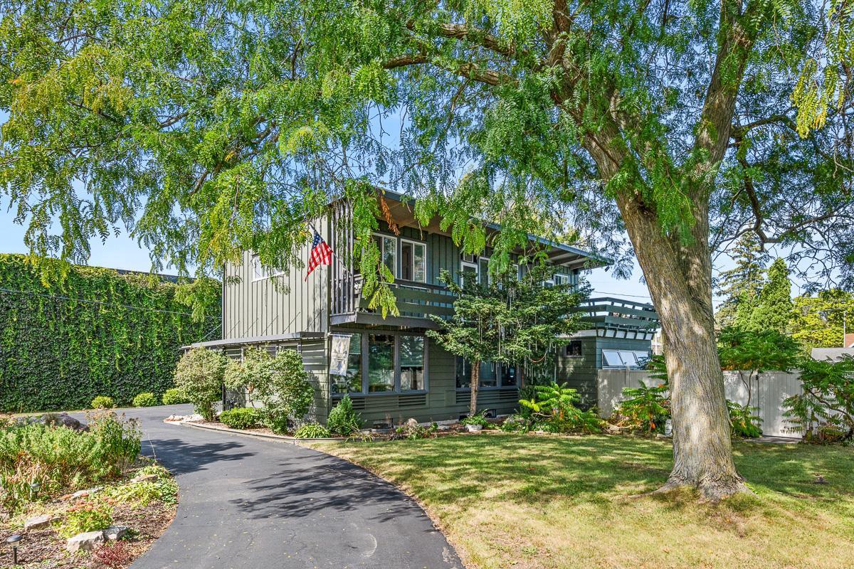 418 West Water Street