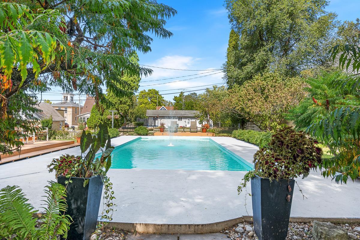 418 West Water Street