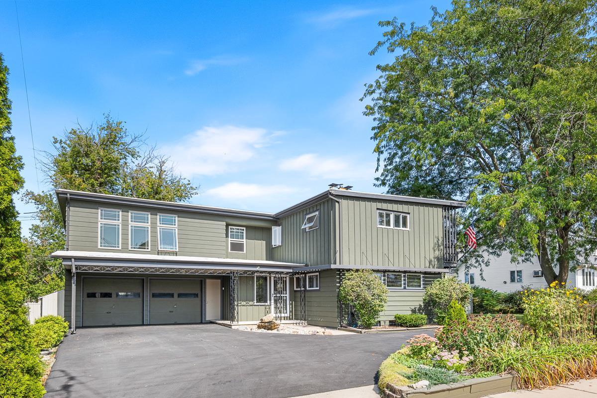 418 West Water Street