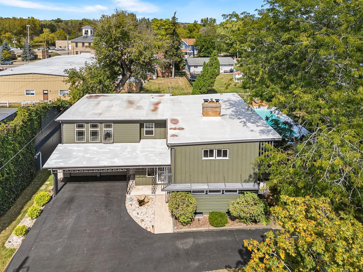 418 West Water Street