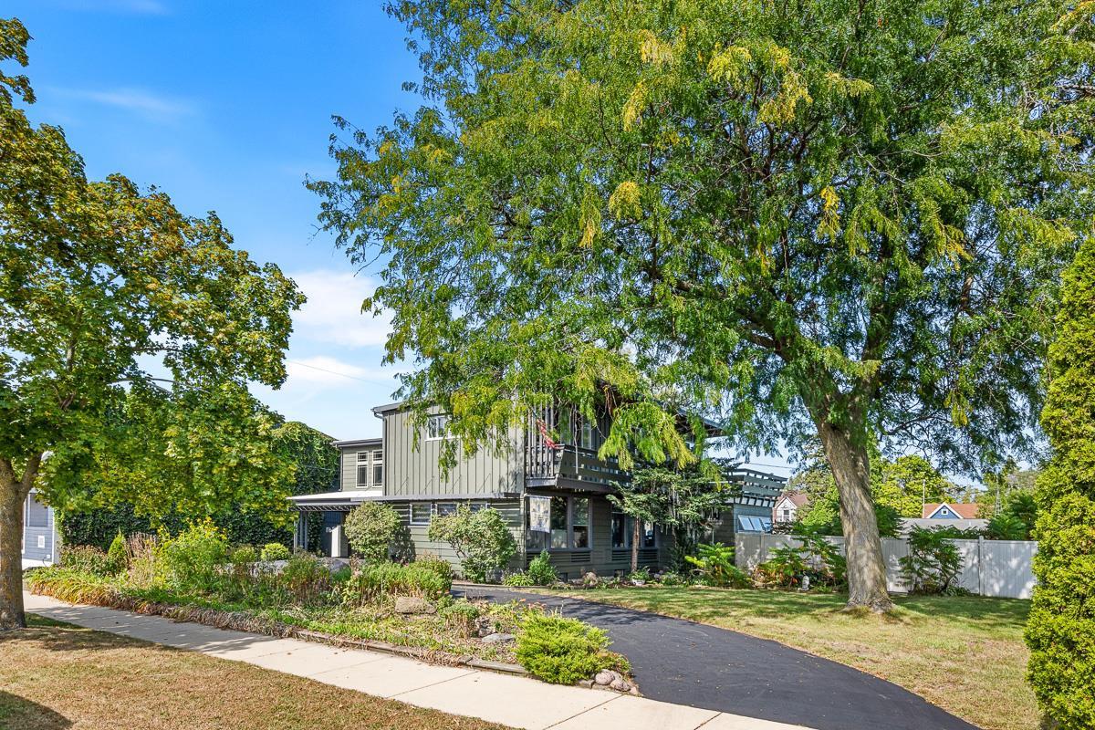 418 West Water Street