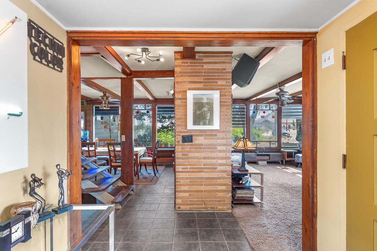 418 West Water Street