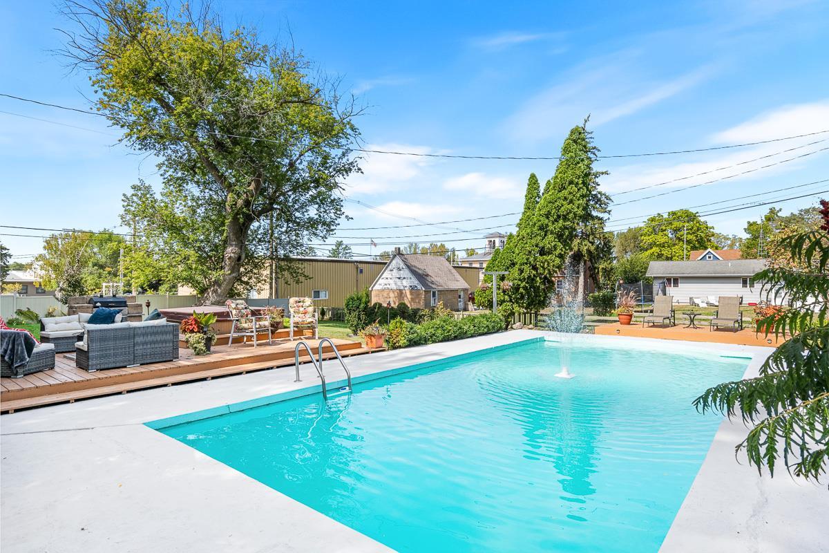 418 West Water Street