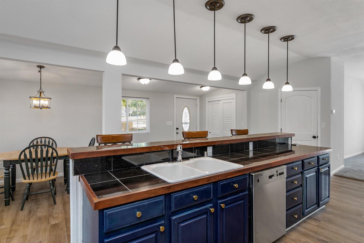 420 West Fond du lac Street