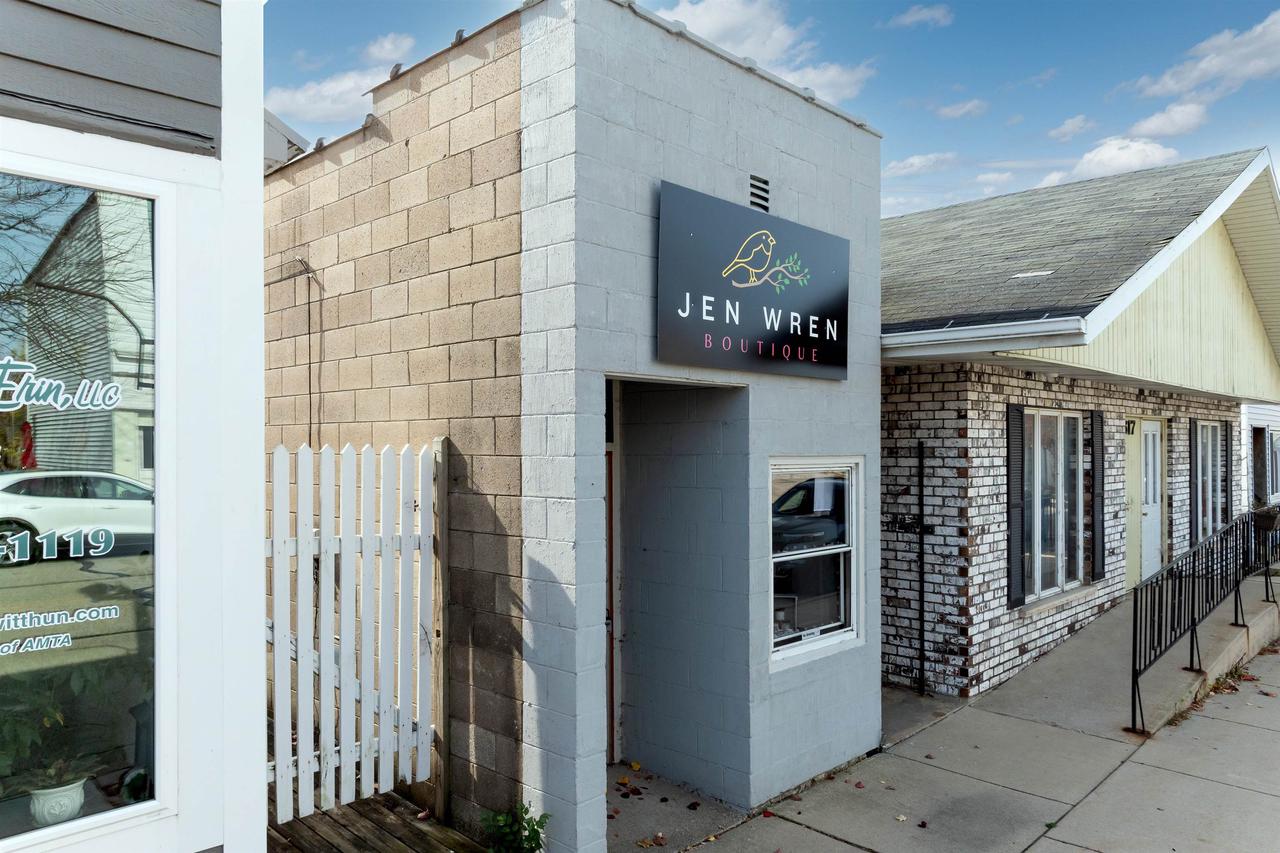 615 West Water Street