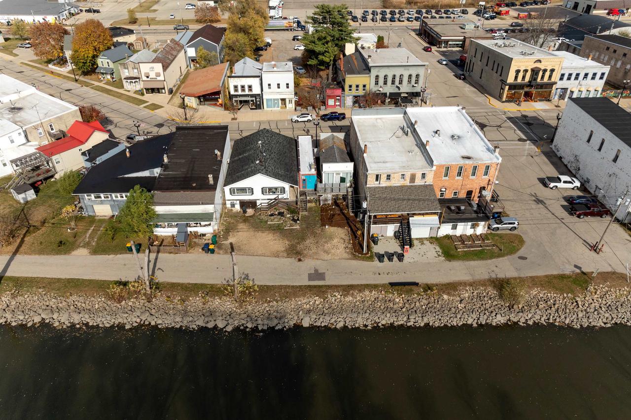 615 West Water Street