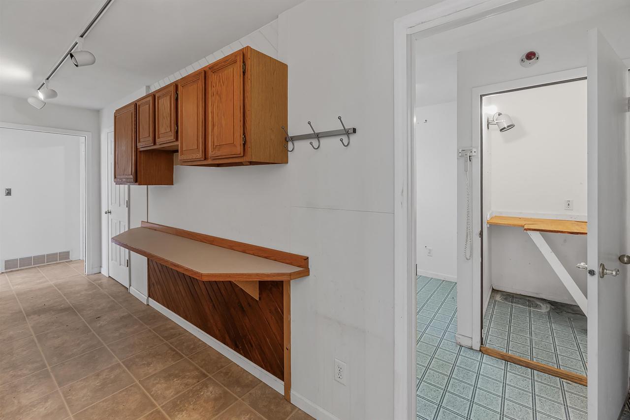 617 West Water Street