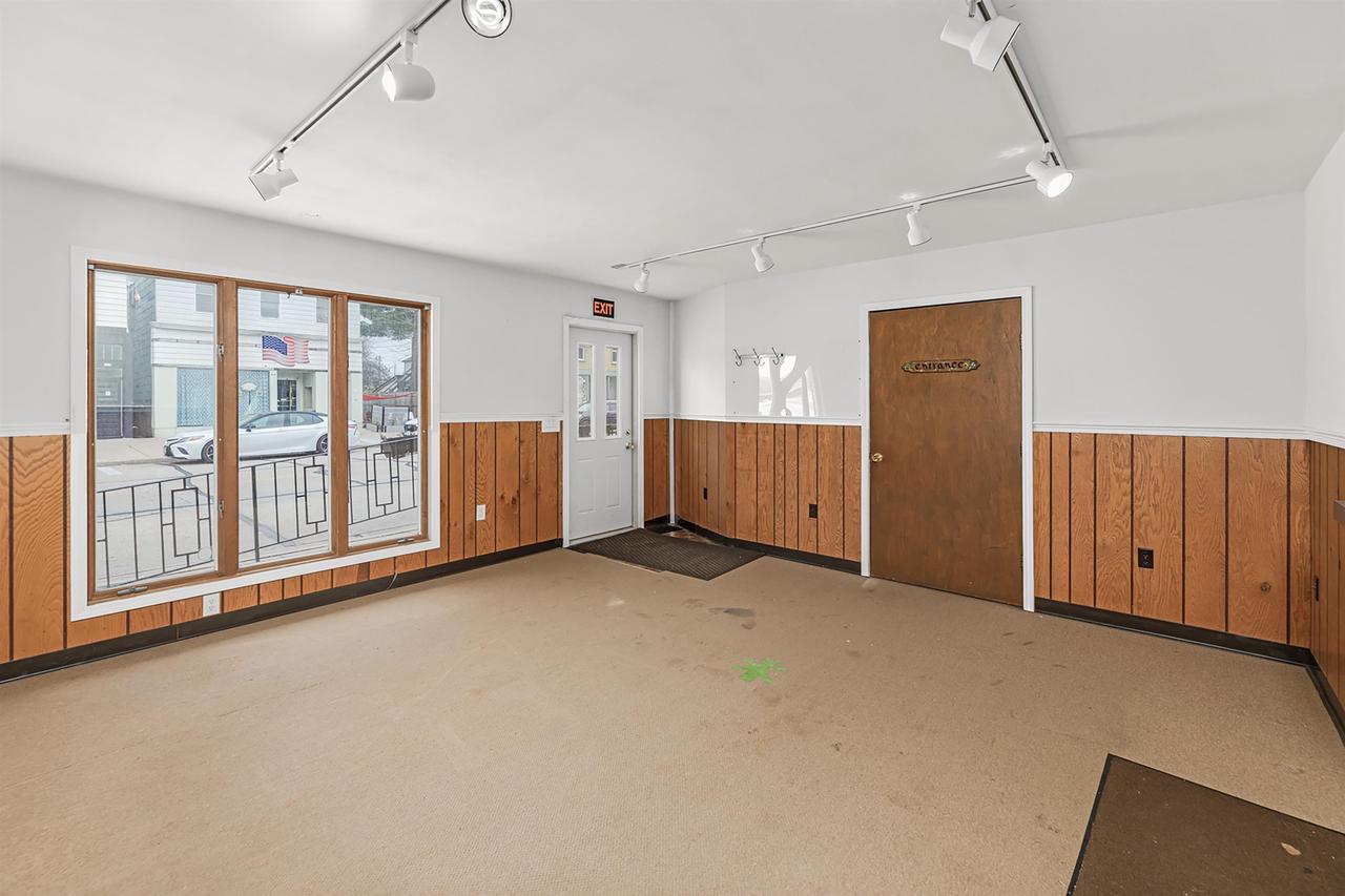 617 West Water Street