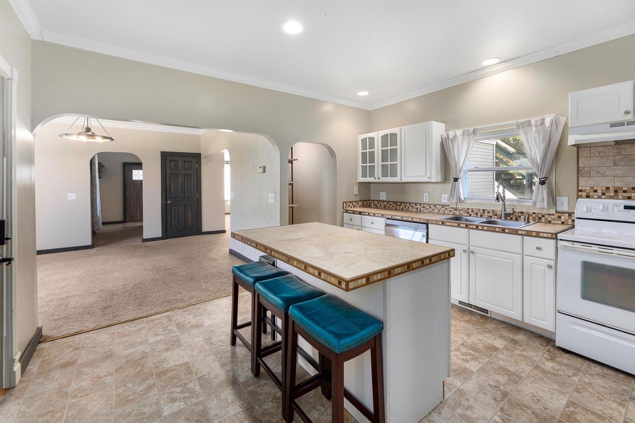 181 East Franklin Street