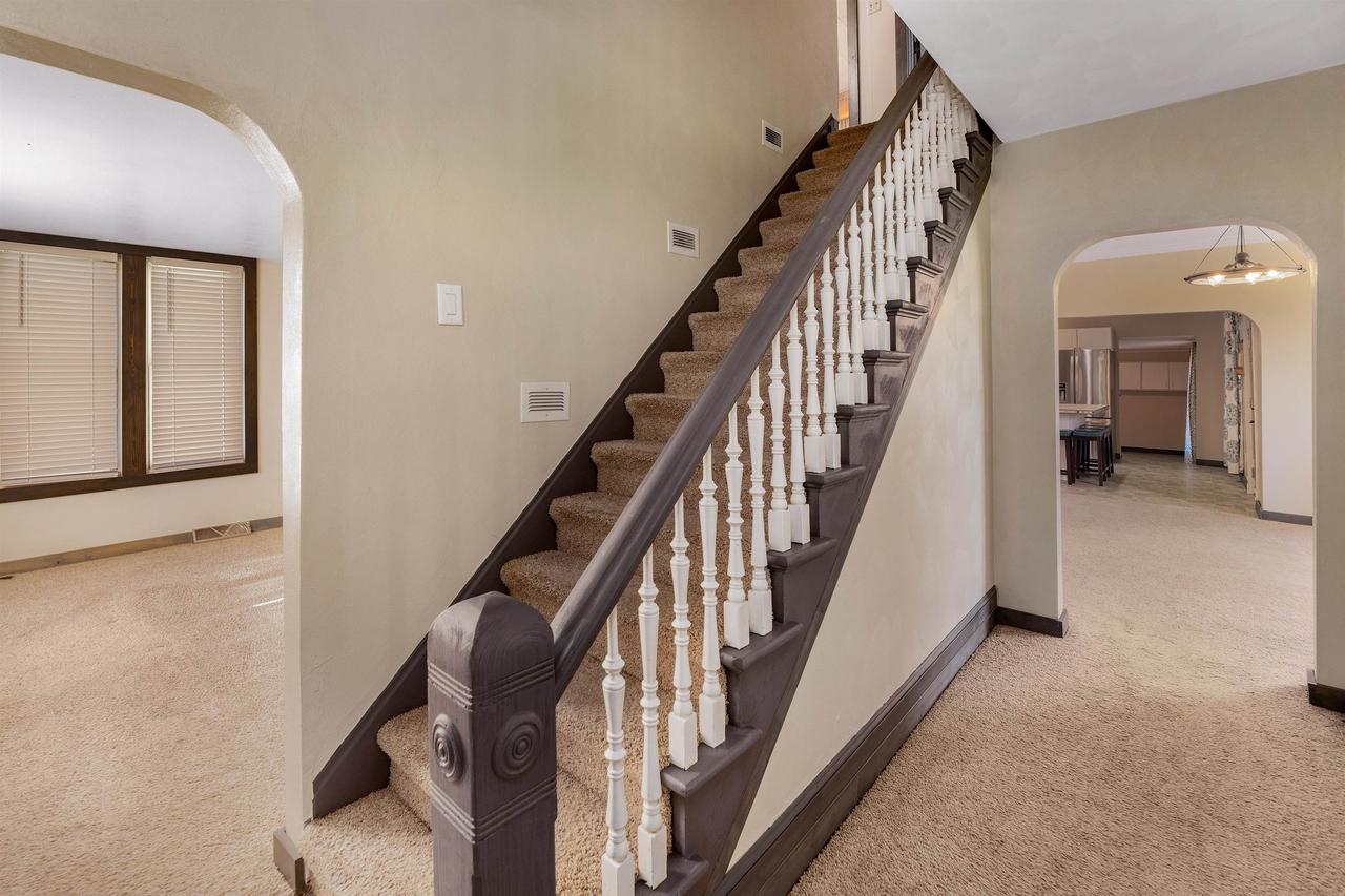 181 East Franklin Street