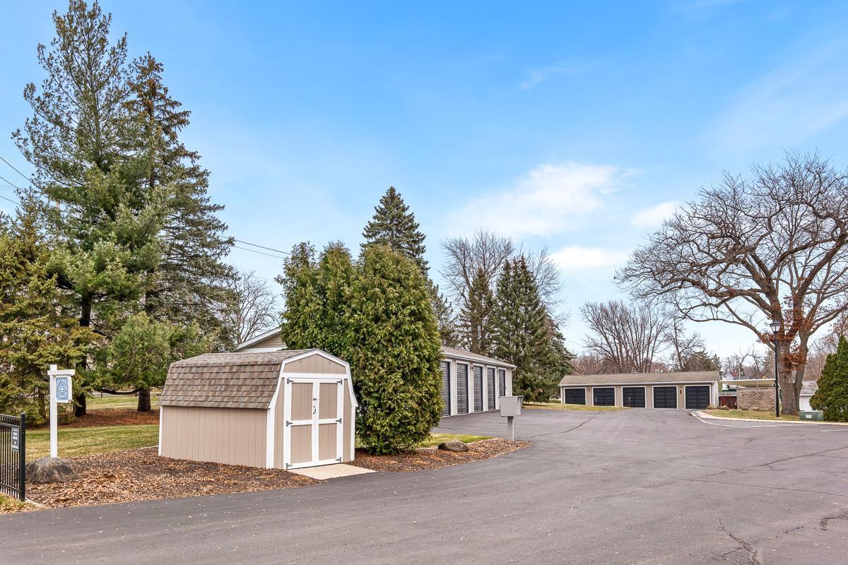 490 South Lawson Drive B4