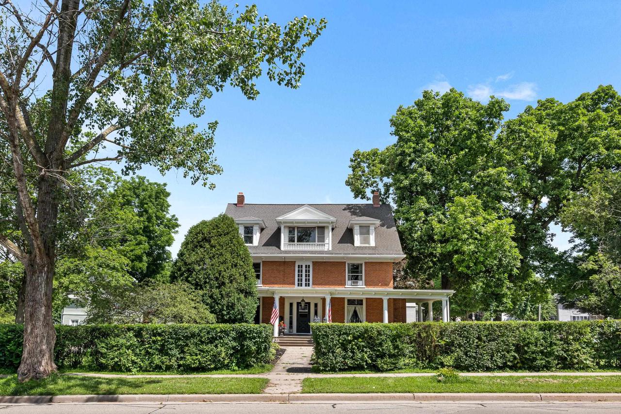 320 East Jackson Street