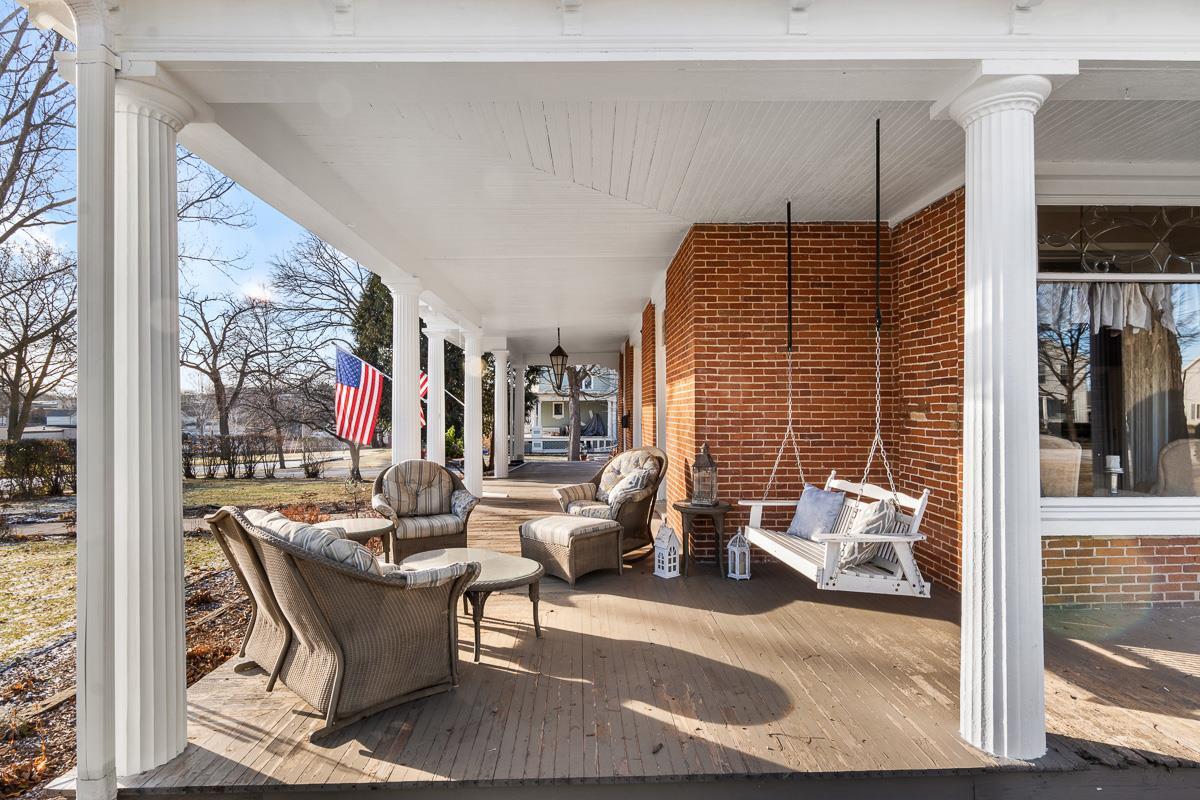 320 East Jackson Street