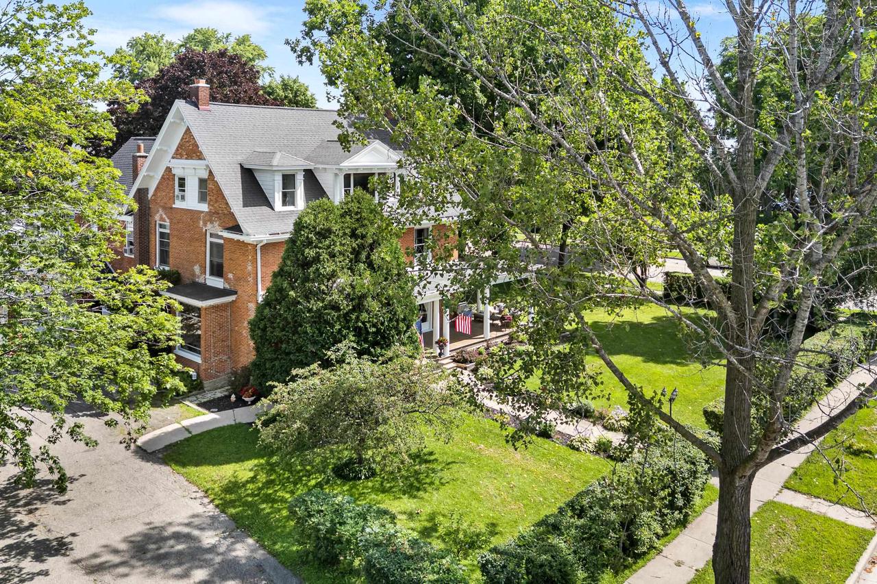 320 East Jackson Street