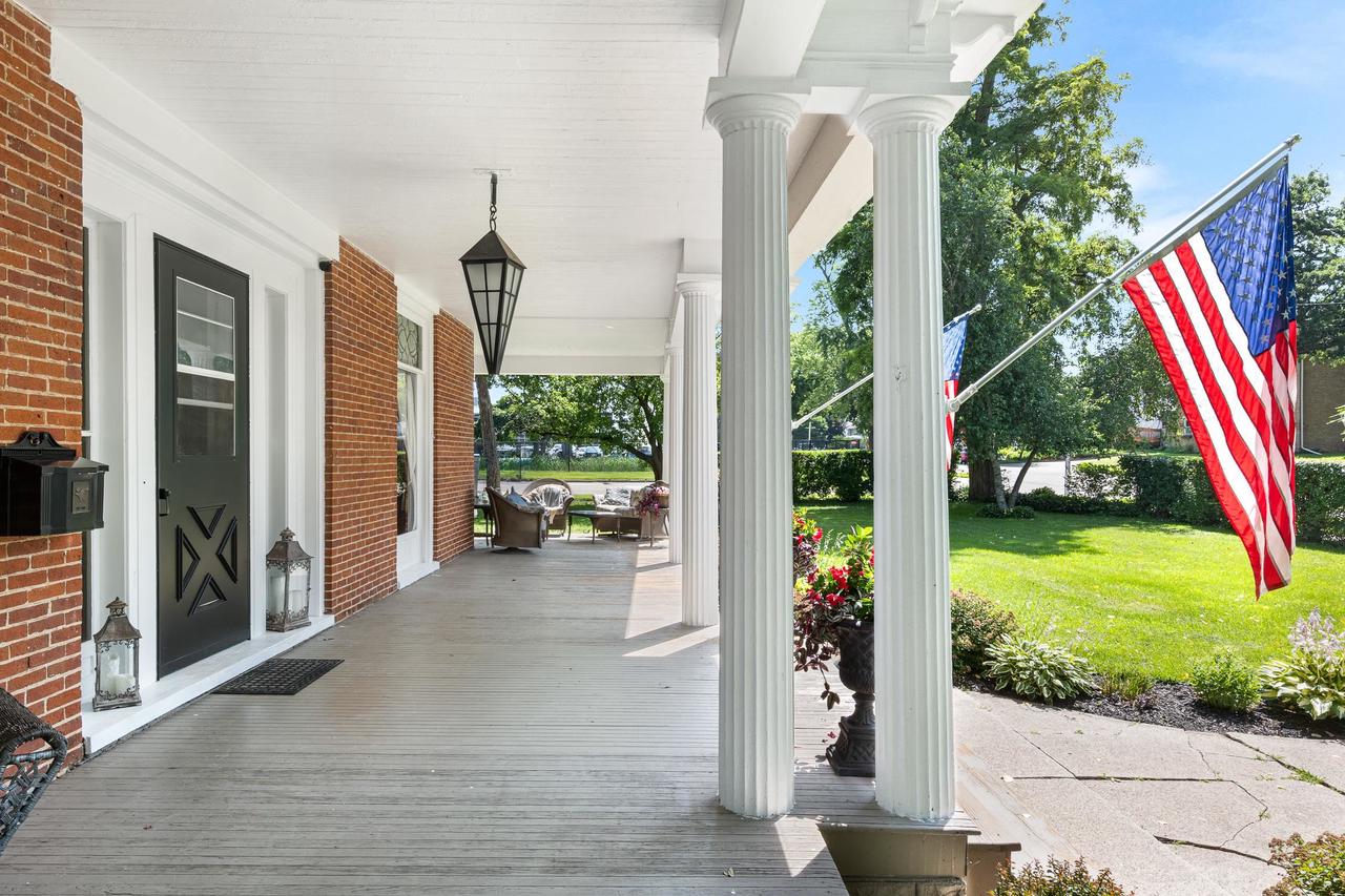 320 East Jackson Street