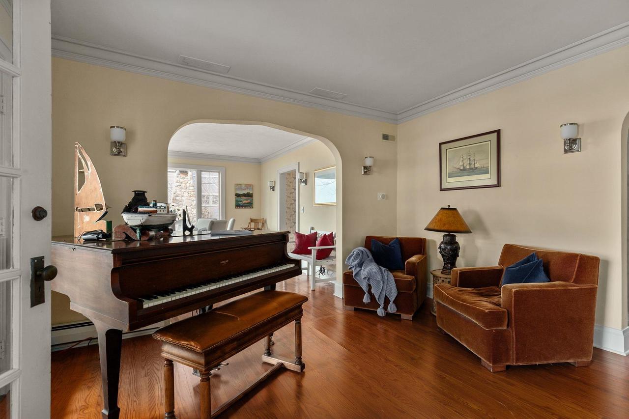 W1181 Illinois Avenue