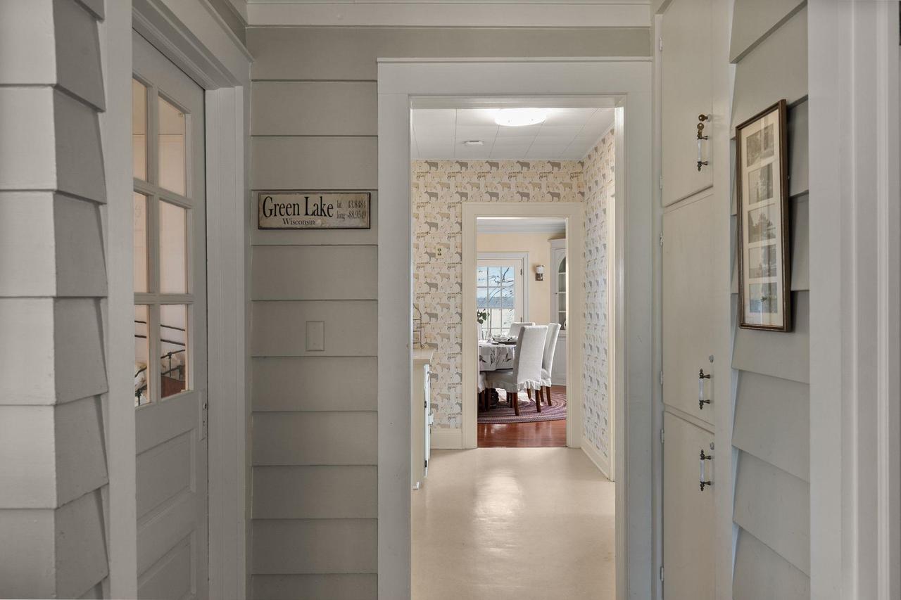 W1181 Illinois Avenue