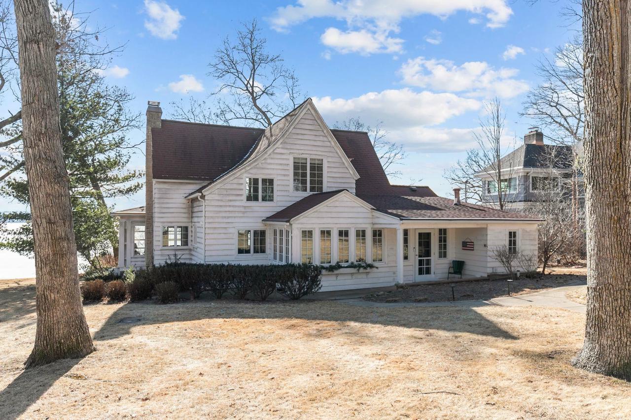 W1181 Illinois Avenue