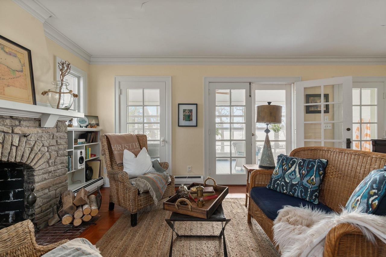 W1181 Illinois Avenue