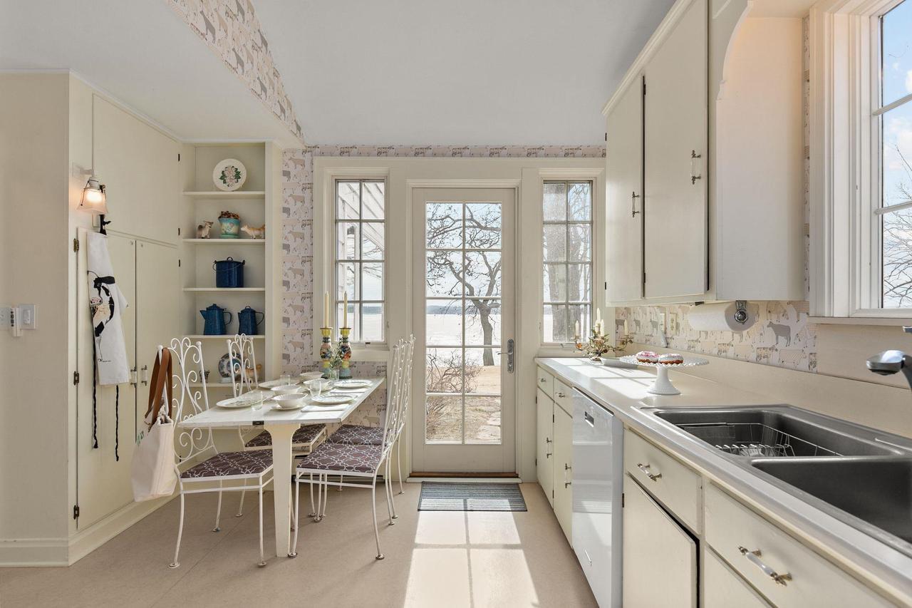 W1181 Illinois Avenue