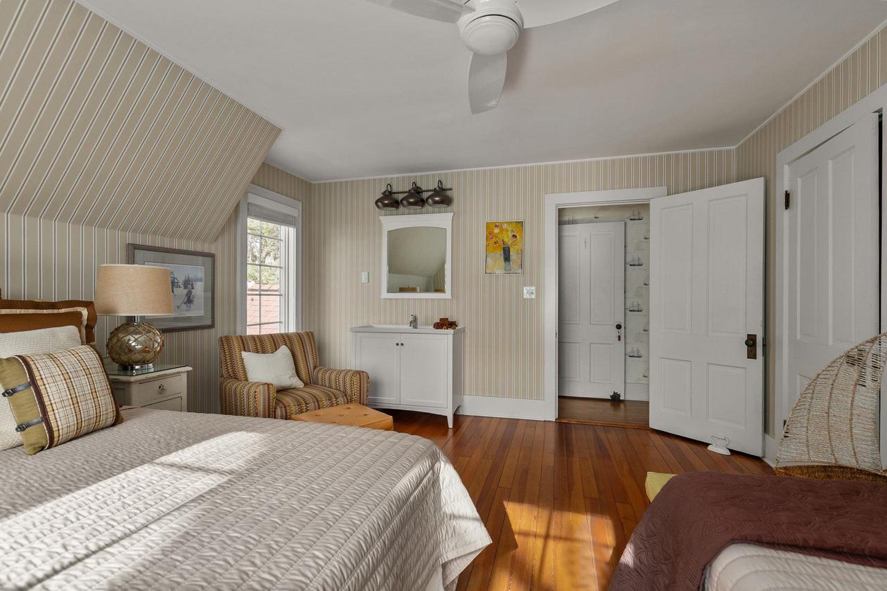 W1181 Illinois Avenue