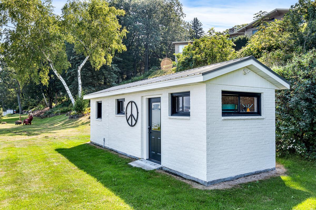 W1652 Sandstone Avenue