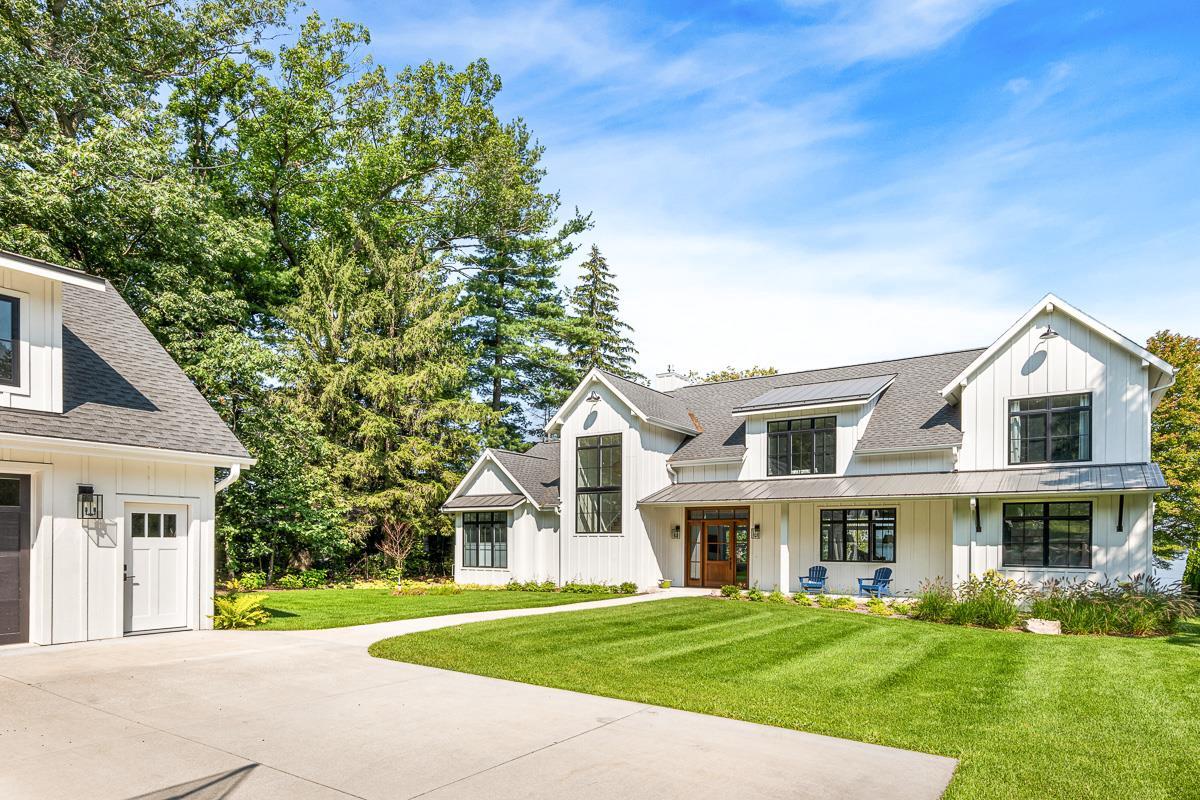 W1652 Sandstone Avenue