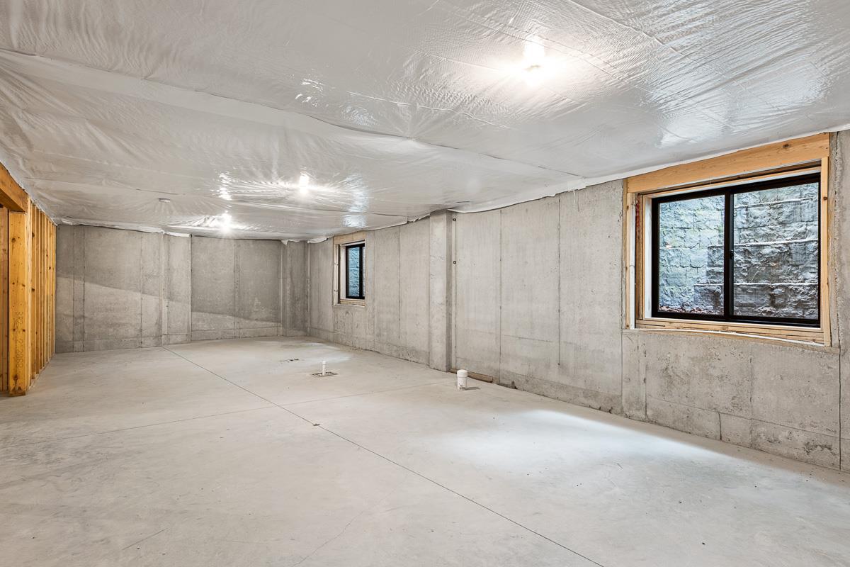 W1652 Sandstone Avenue