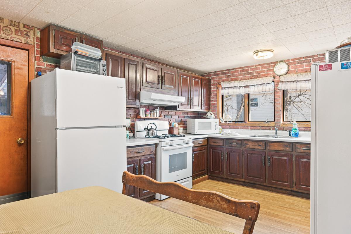 183 West Moore Street