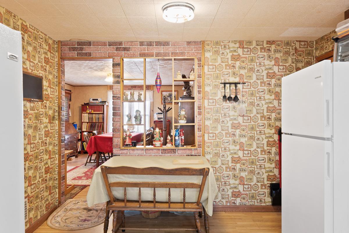 183 West Moore Street