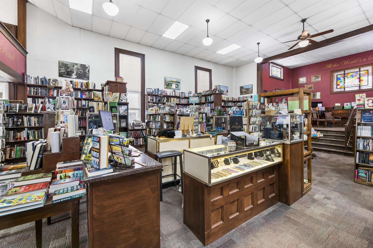 145/147 East Montello Street