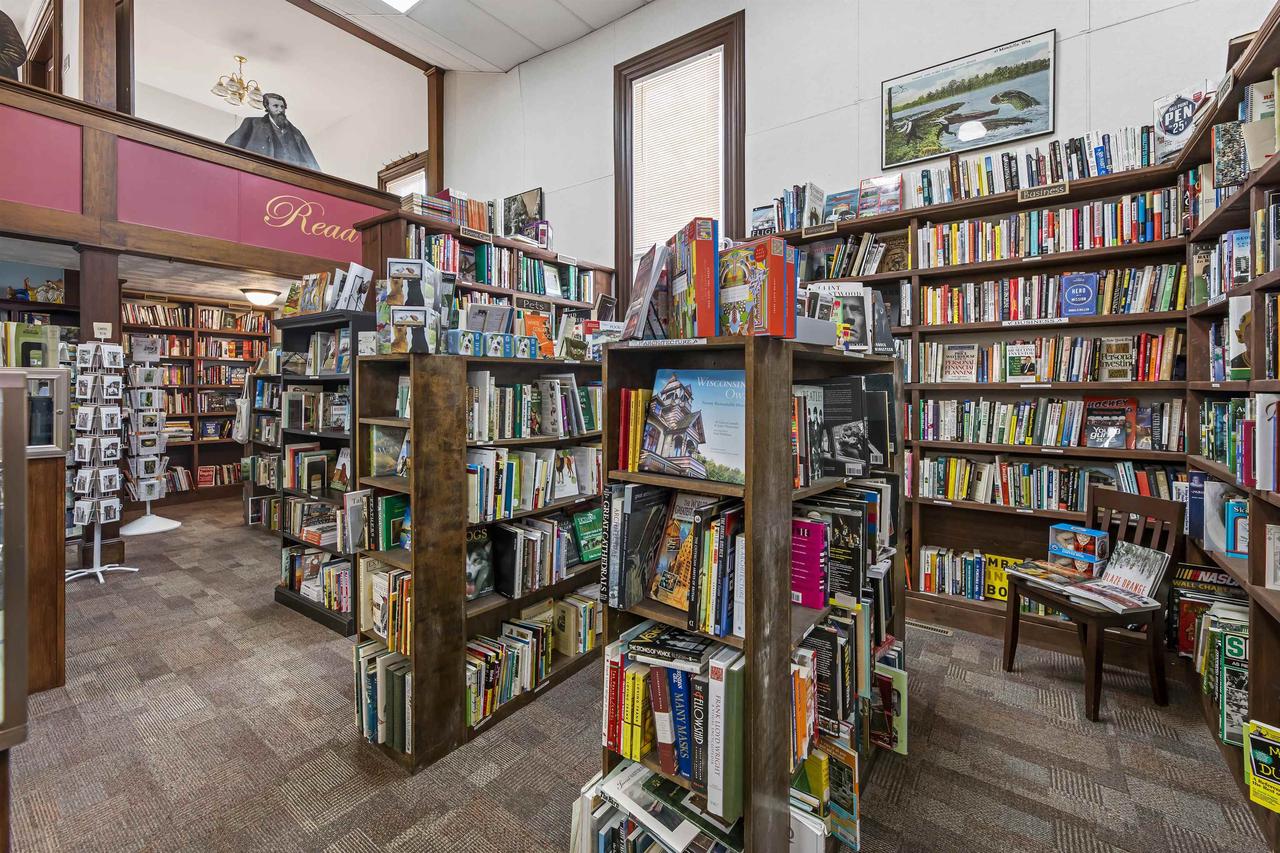 145/147 East Montello Street