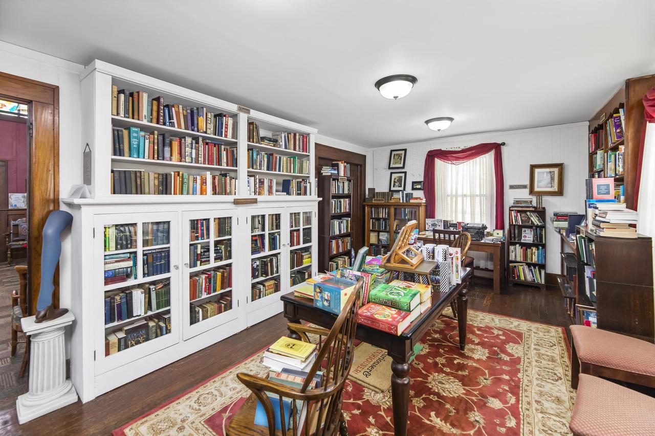 145/147 East Montello Street