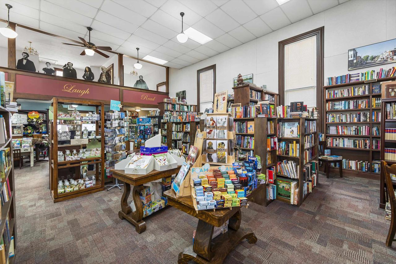 145/147 East Montello Street