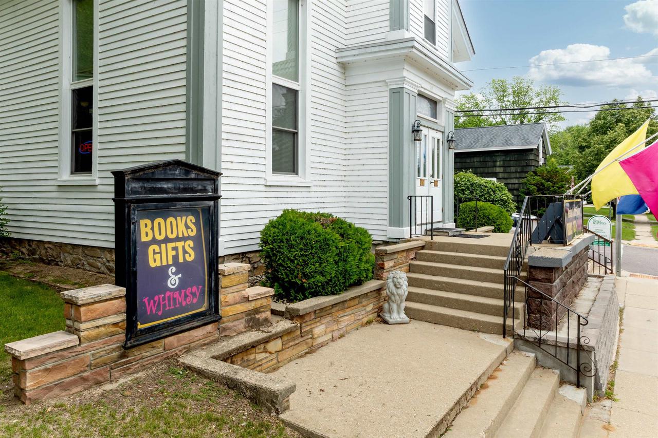 147/145 East Montello Street