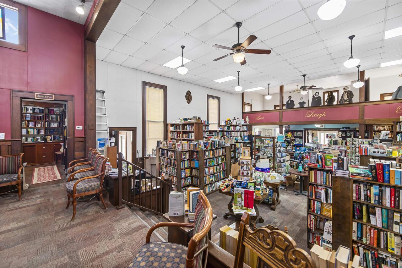 147/145 East Montello Street