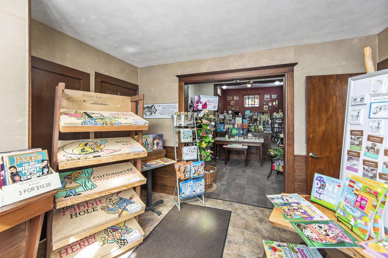 147/145 East Montello Street