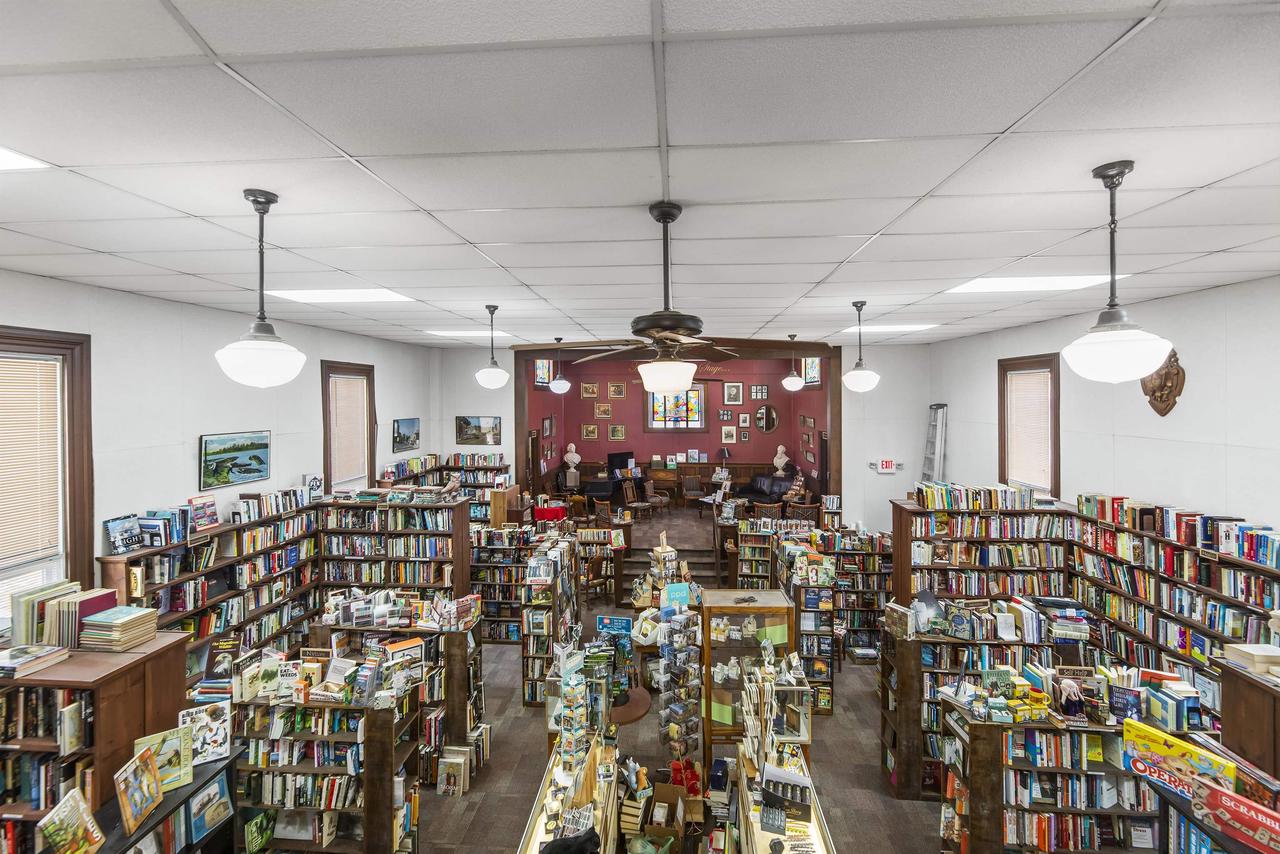 147/145 East Montello Street