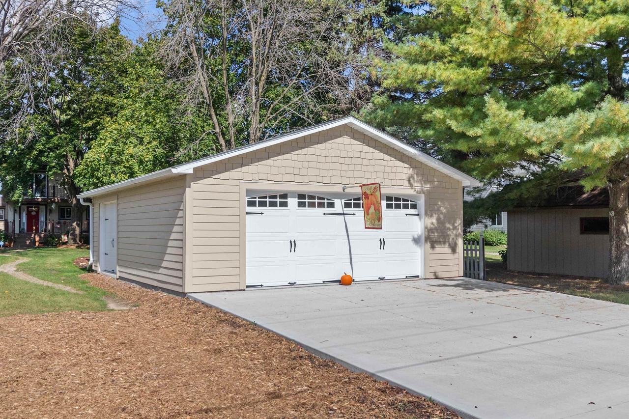 W3084 Blackbird Point Drive