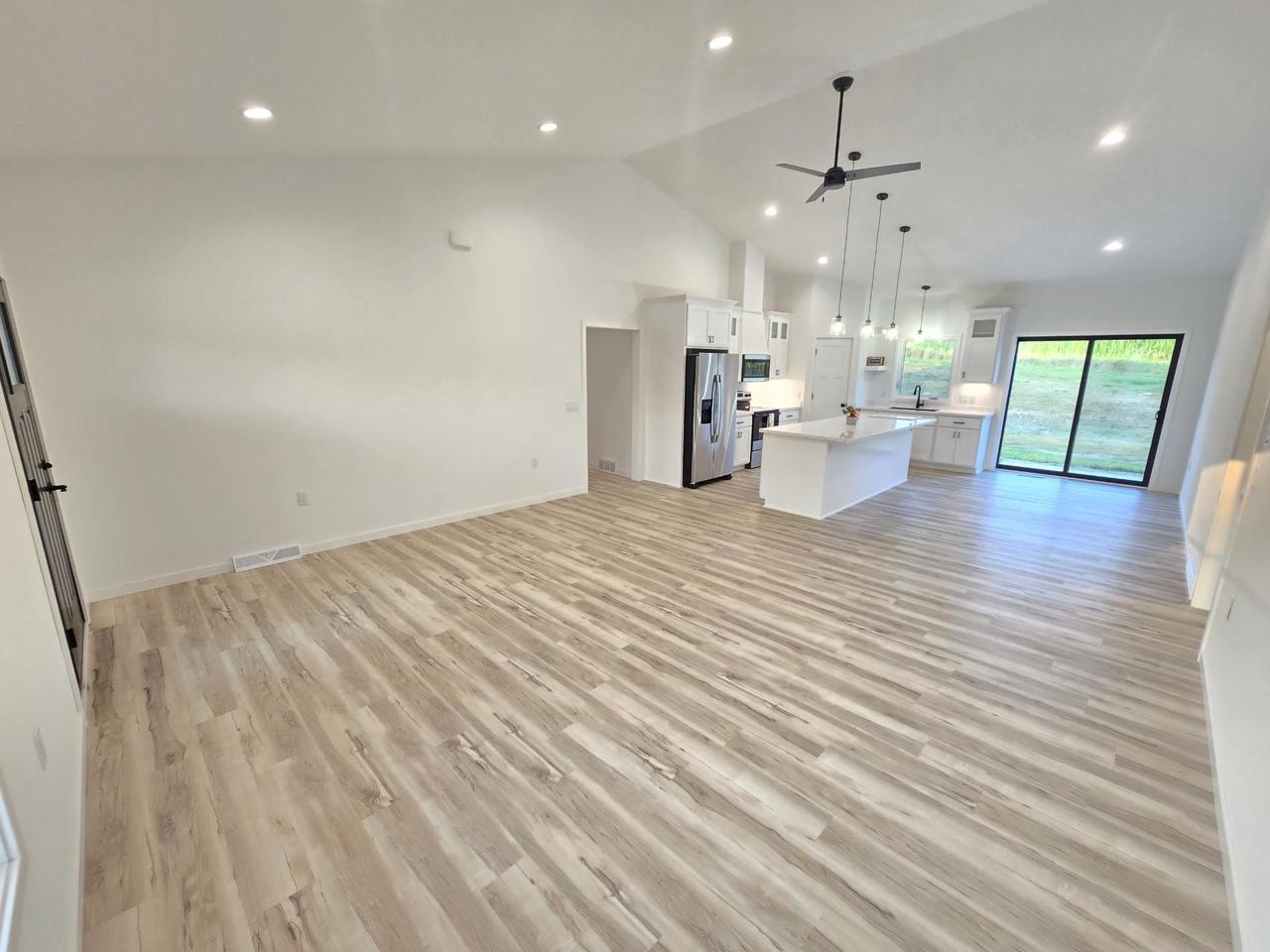 460 Hollander Street