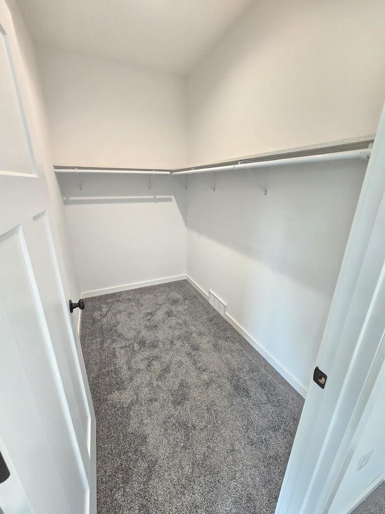 460 Hollander Street