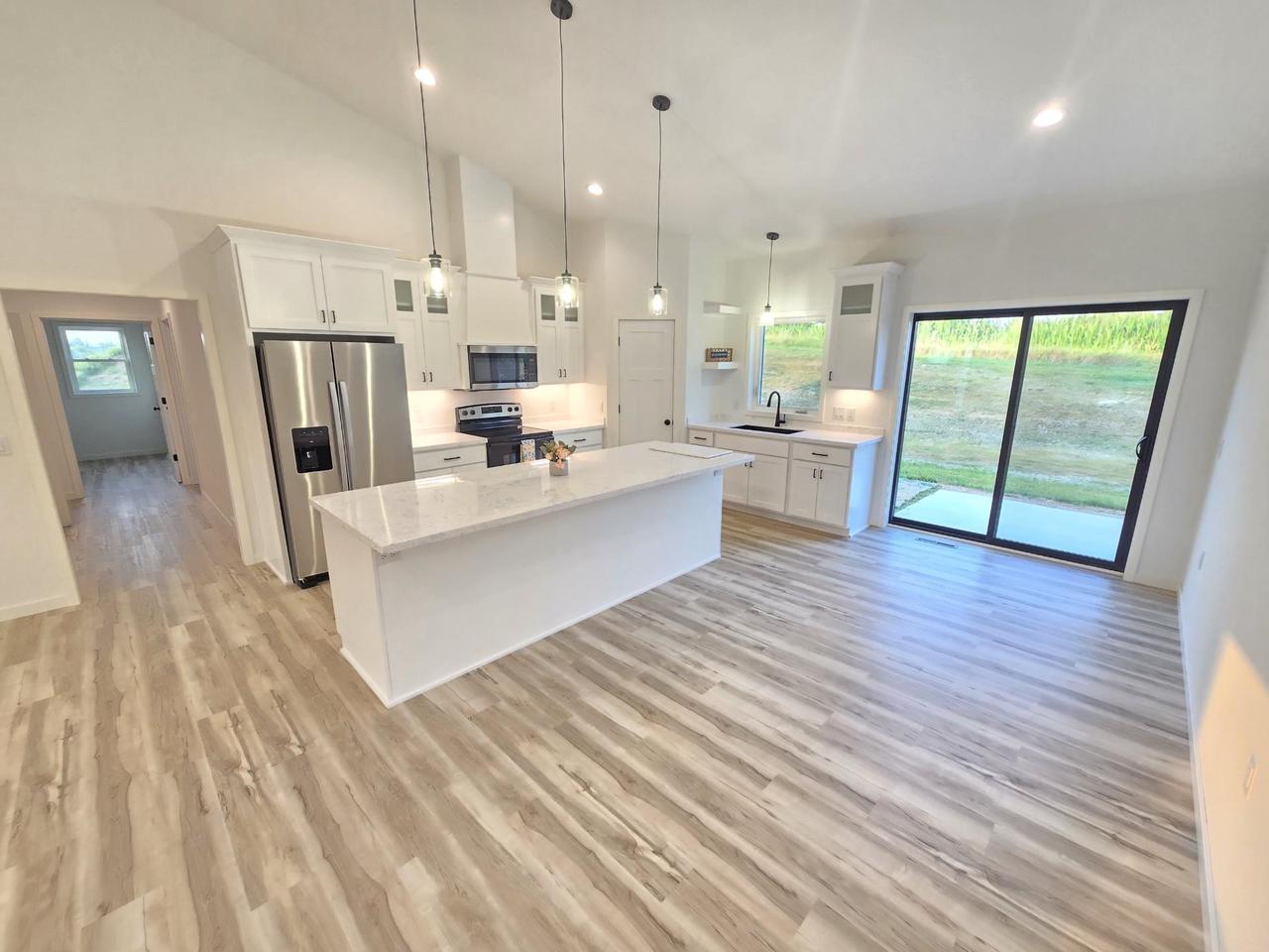 460 Hollander Street