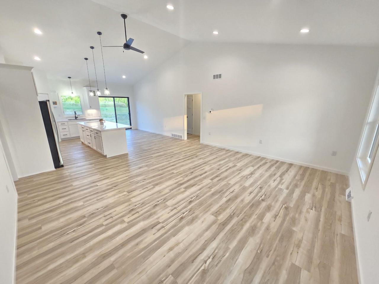 460 Hollander Street