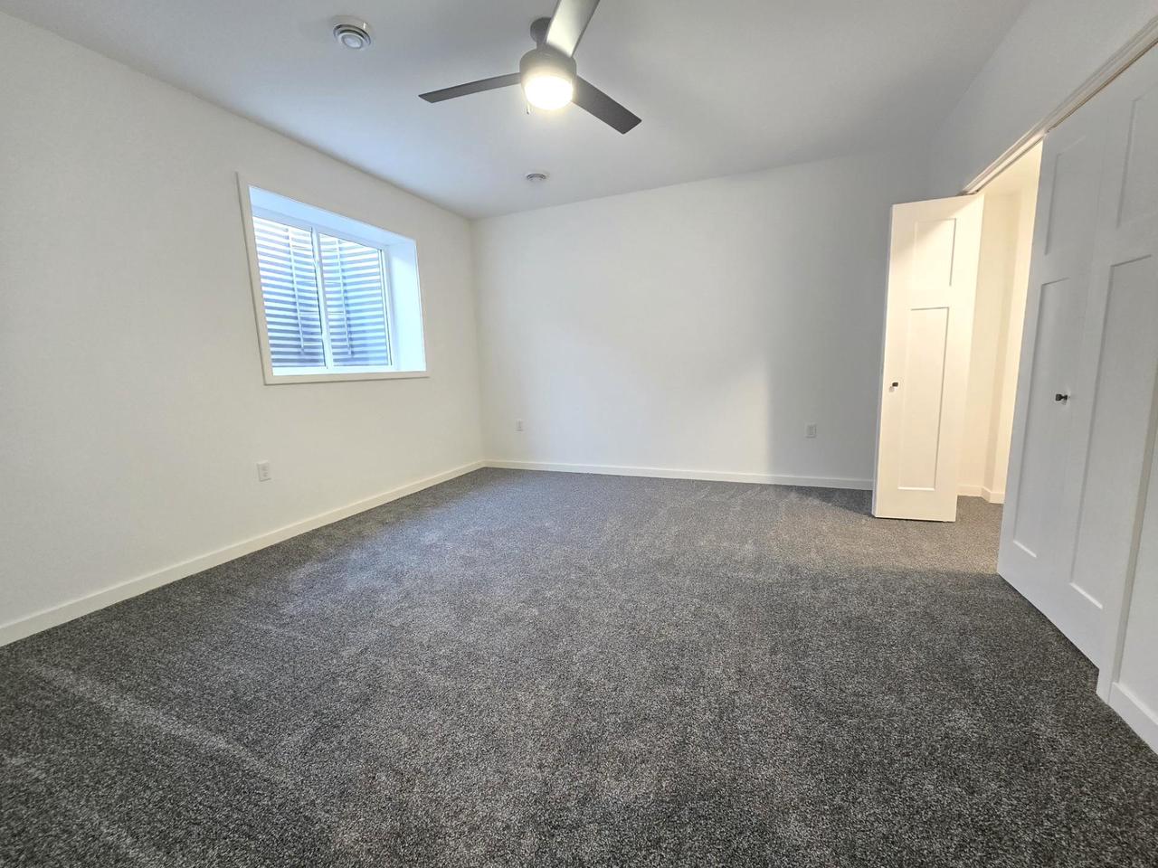 460 Hollander Street