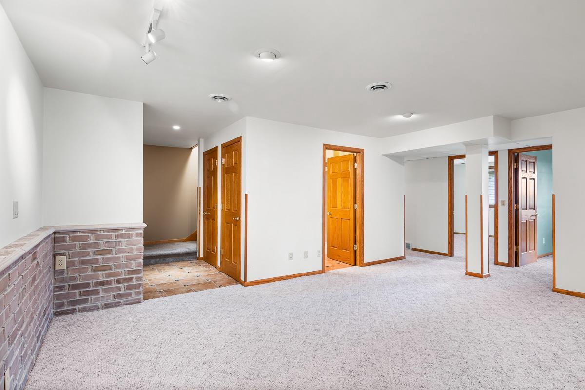 W2035 Taylor Lee Lane