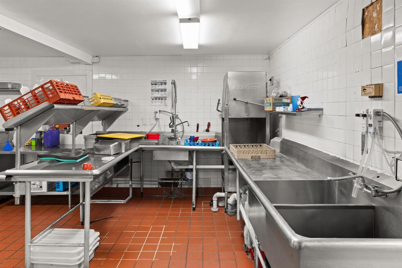 1300 West Fond du lac Street