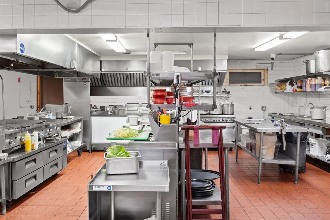 1300 West Fond du lac Street