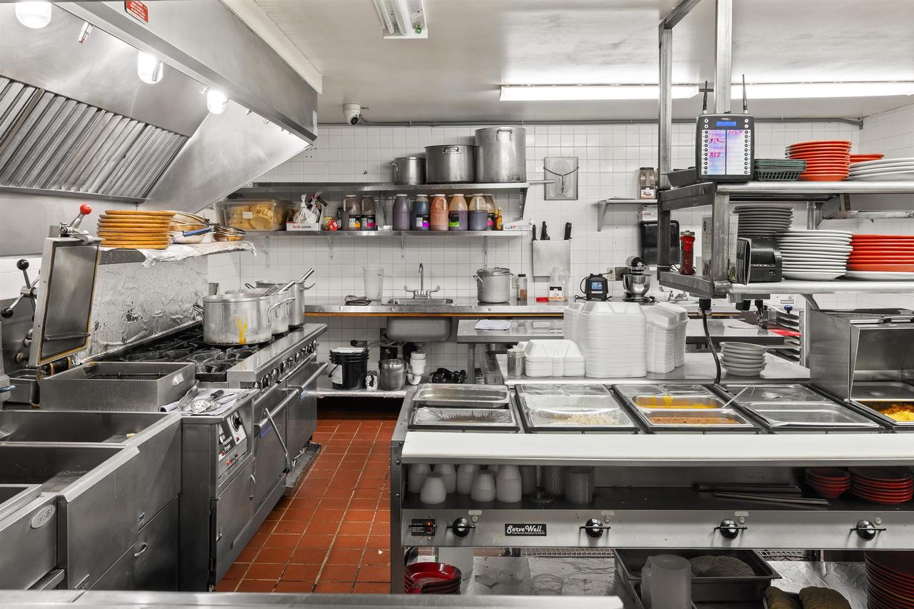 1300 West Fond du lac Street