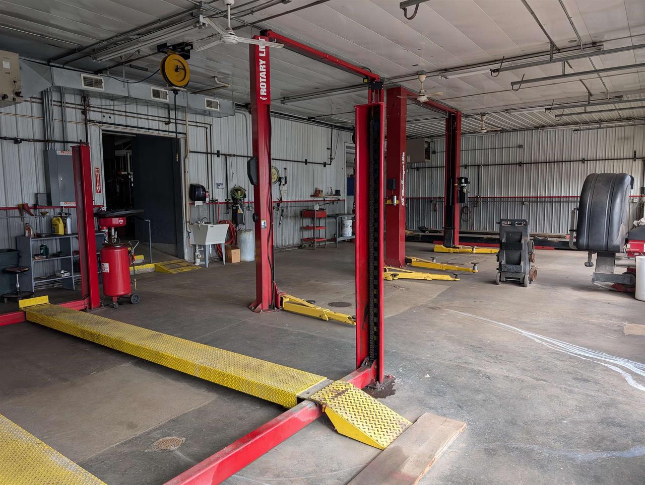 400 Blackburn Street